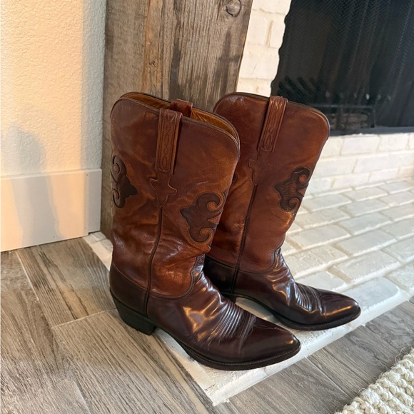 Lucchese Chestnut Leather Cowboy Boots